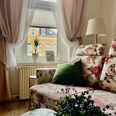 Apartment Stilvolles 3 Zi Im Musikerviertel Niederdorla