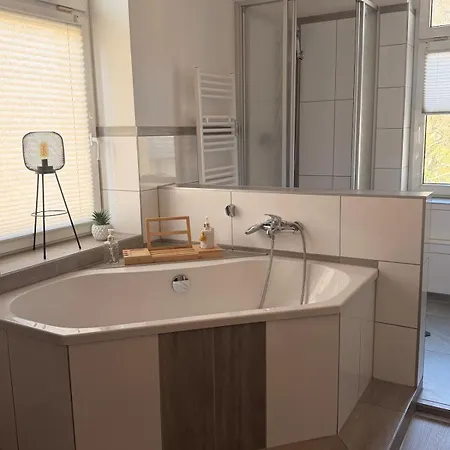 Apartment Stilvolles 3 Zi Im Musikerviertel Niederdorla