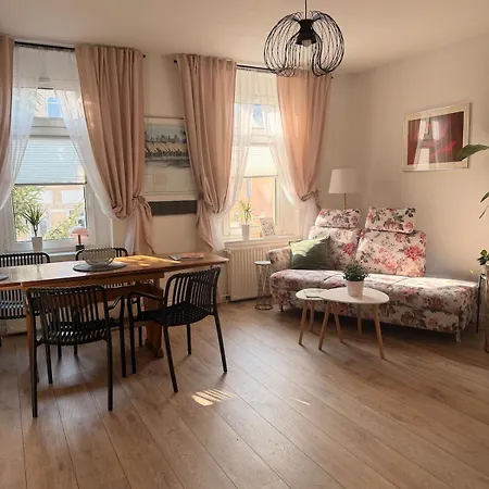 Stilvolles 3 Zi Im Musikerviertel Apartment Niederdorla