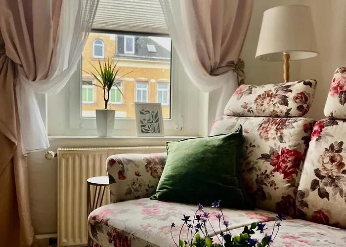 Apartment Stilvolles 3 Zi Im Musikerviertel Niederdorla